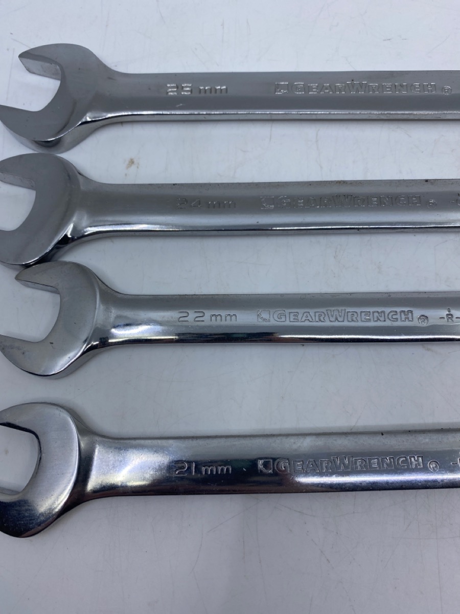 Gearwrench Combination Ratcheting Wrench Set, 4 Pc. Metric Very Good Buya