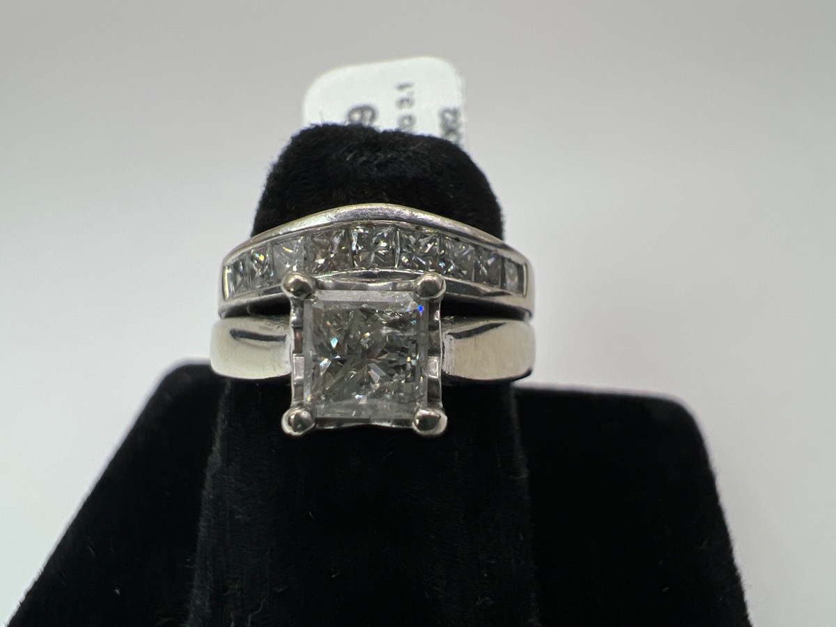 Lady's Diamond Wedding Set 10 Diamonds 1.04 Carat T.W. 10K White