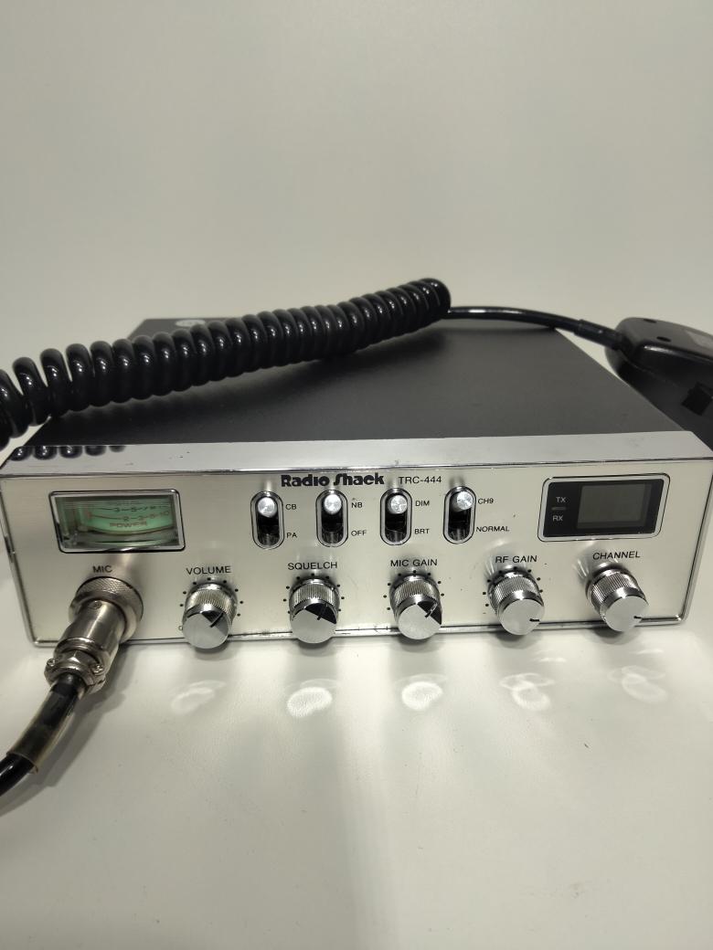 RADIO SHACK TRC444 CB RADIO Good Buya