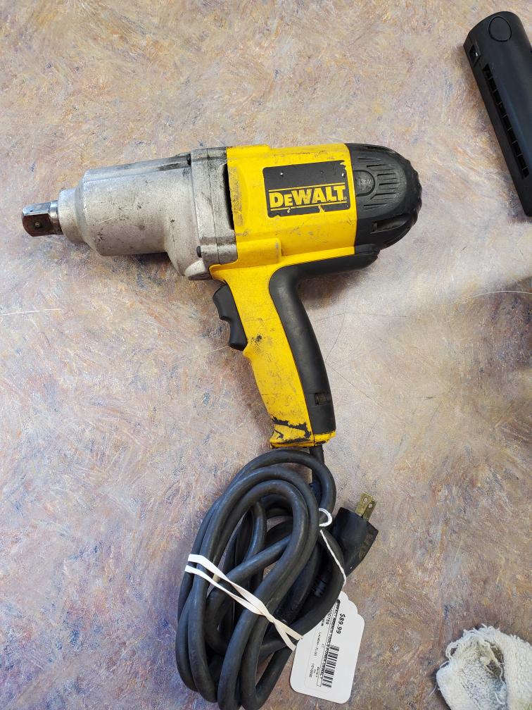 DEWALT 3/4" CORDED IMPACT WRENCH Acceptable Decatur Jewelry & Pawn