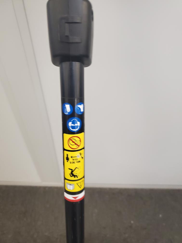 HYPER TOUGH H2510 GAS LAWN TRIMMER Good Buya