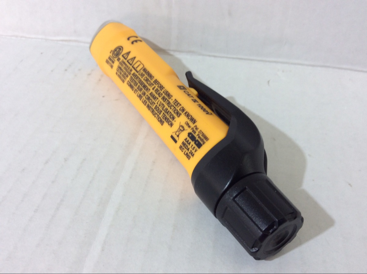 KLEIN TOOLS NCVT3P Dual Range NonContact Voltage Tester With Flashlight Very Good Buya