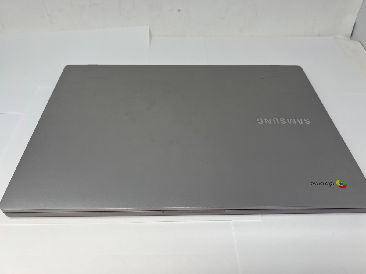 Samsung XE350XBA Chromebook Laptop Intel Celeron 4GB RAM 32GB eMMC