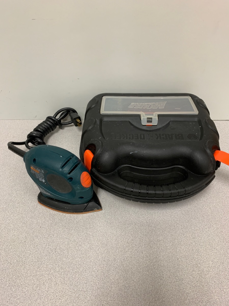 BLACK AND DECKER MOUSE PALM SANDER MS500 with case Good Capitol City