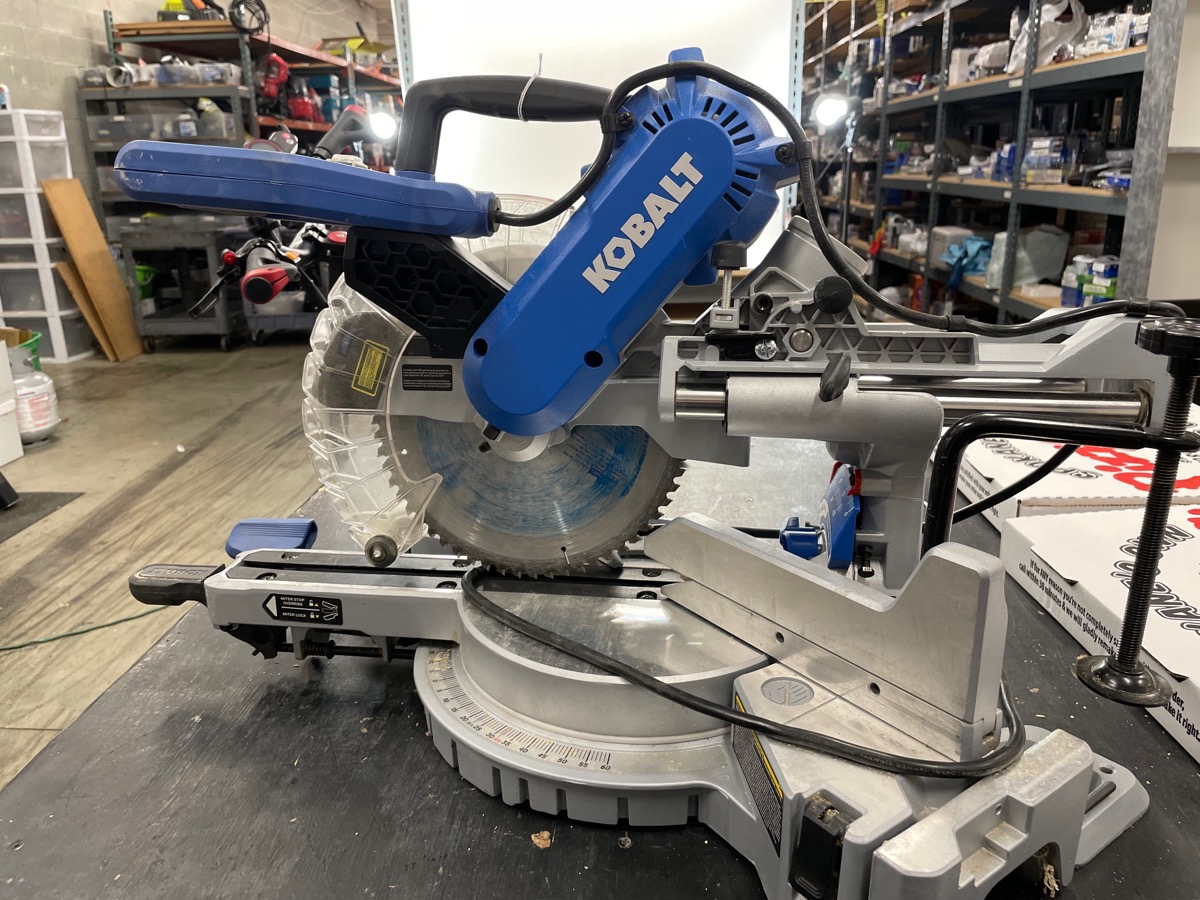 Kobalt 10in 15Amp Dual Bevel Sliding Compound Miter Saw Very Good