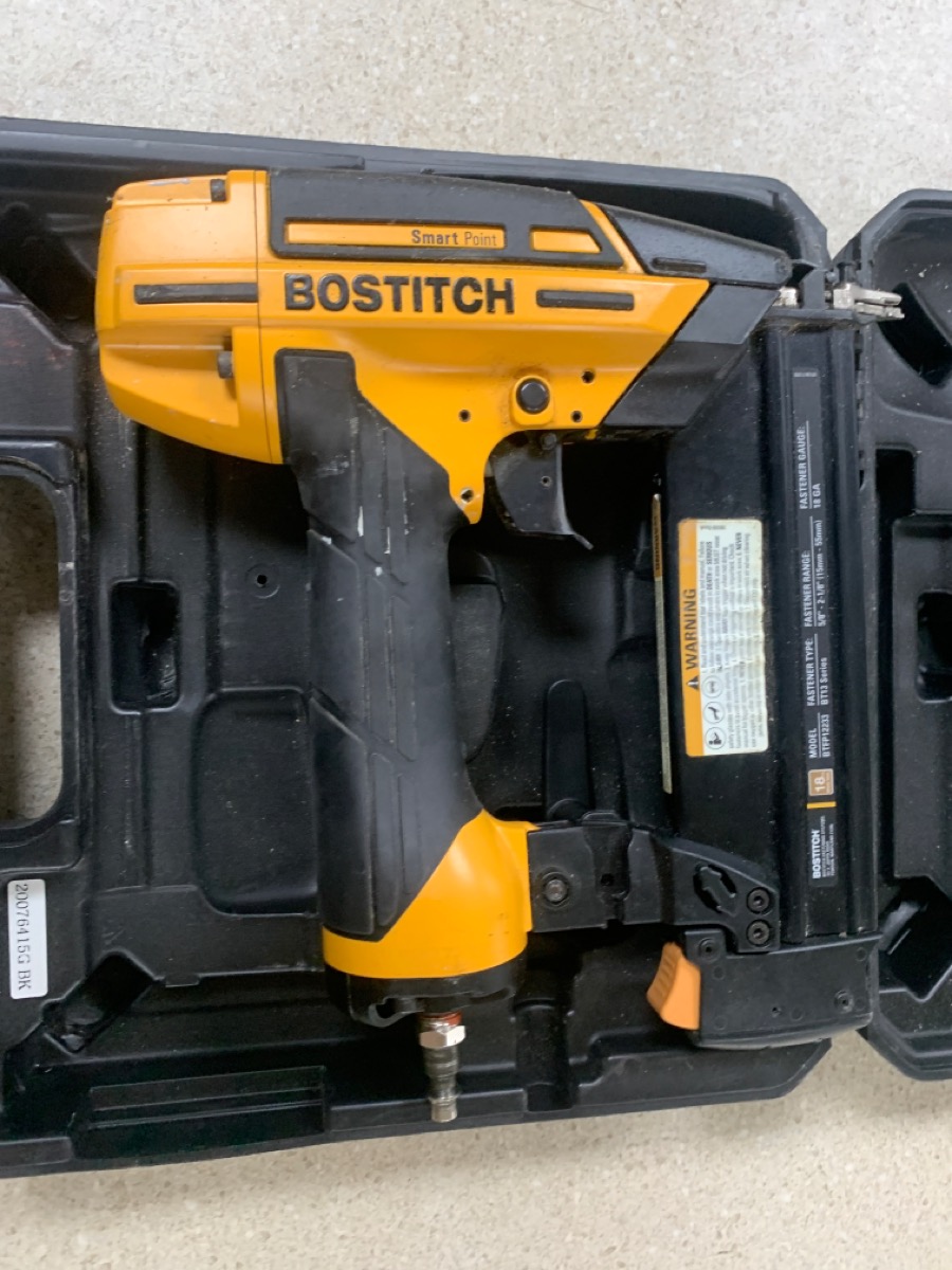 BOSTITCH BTFP12233 SMART POINT 18GA NAIL GUN BRAD NAILER Good Buya