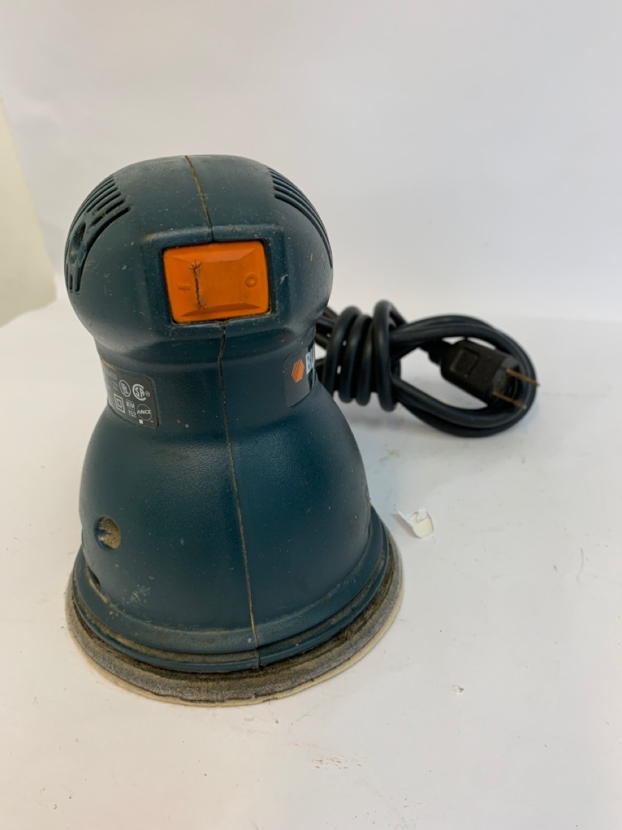 BLACK & DECKER RO100 ORBIT SANDER Good Buya