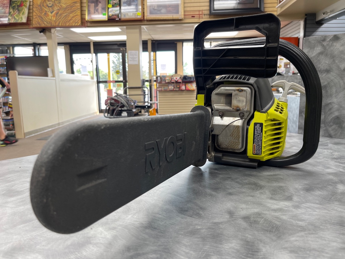 RYOBI RY3714 14" GASOLINE CHAINSAW Good Axel
