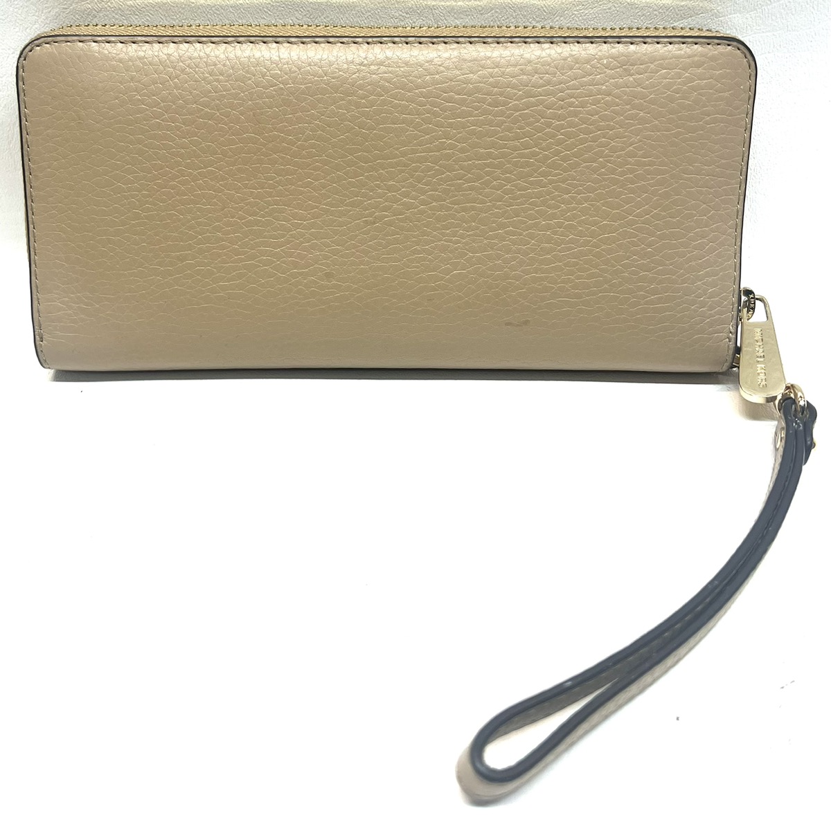 Michael Kors MK Leather Continental Wristlet Wallet Good Buya