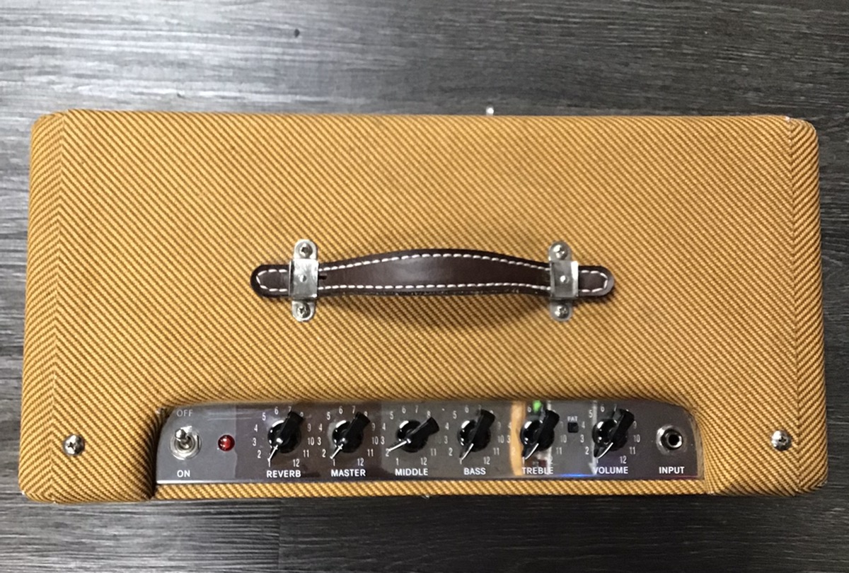 FENDER BLUES JUNIOR LACQUERED TWEED 15 WATT 12" JENSEN SPEAKER, REAMP