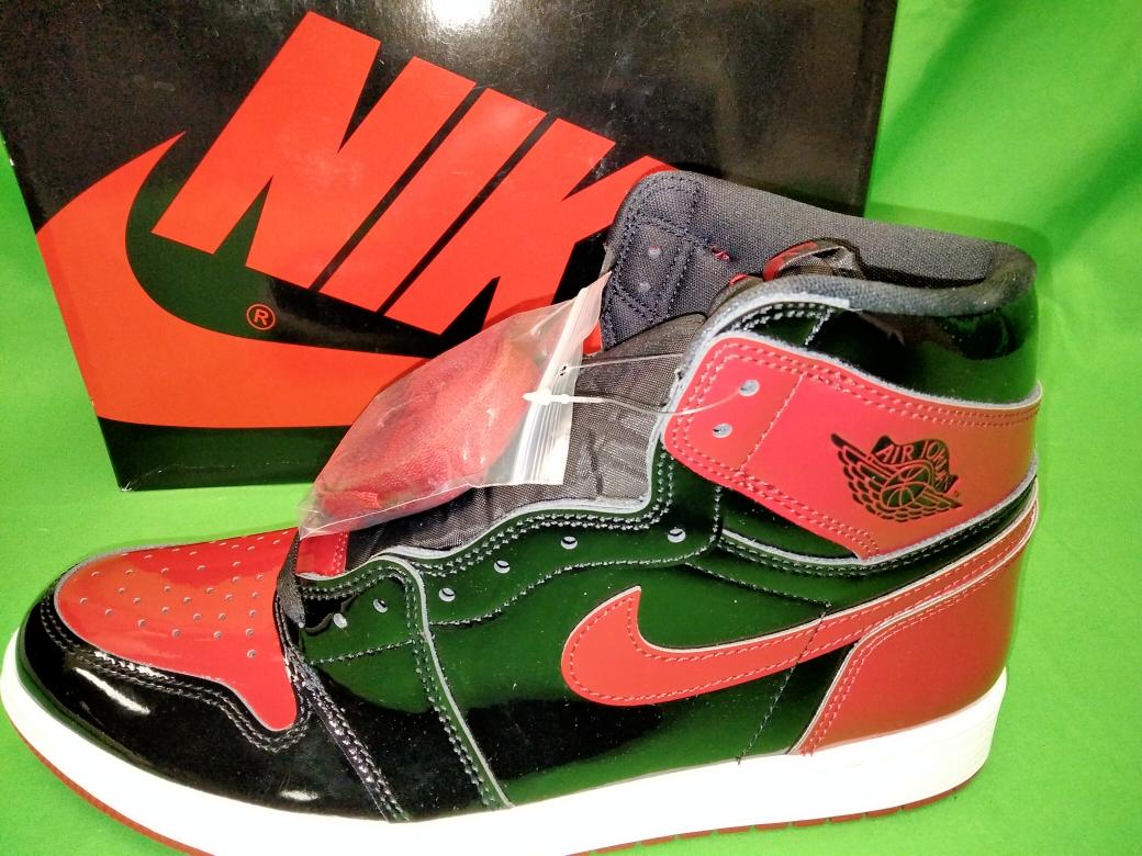 NIKE AIR JORDAN 1 HIGH Brand New Buya