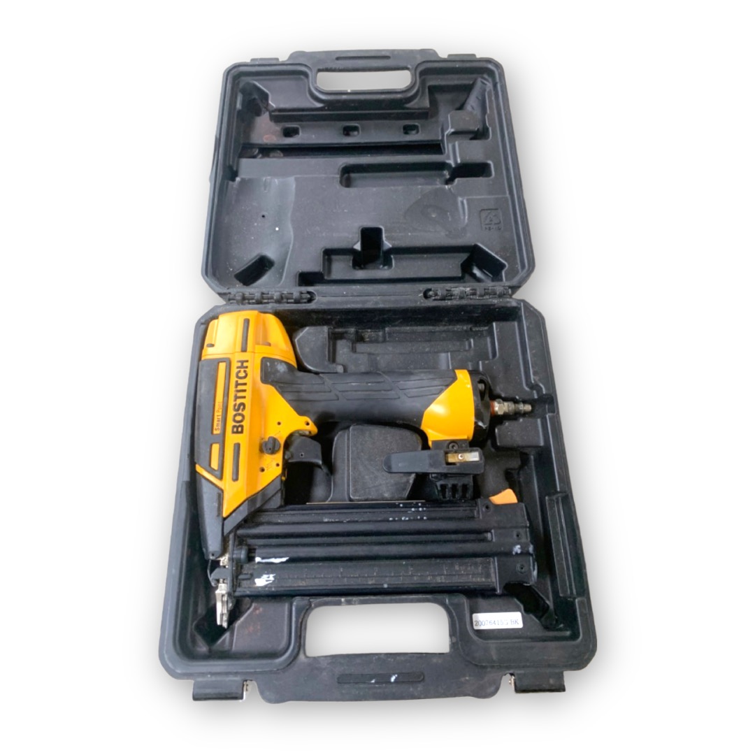 BOSTITCH BTFP12233 SMART POINT 18GA NAIL GUN BRAD NAILER Good Buya