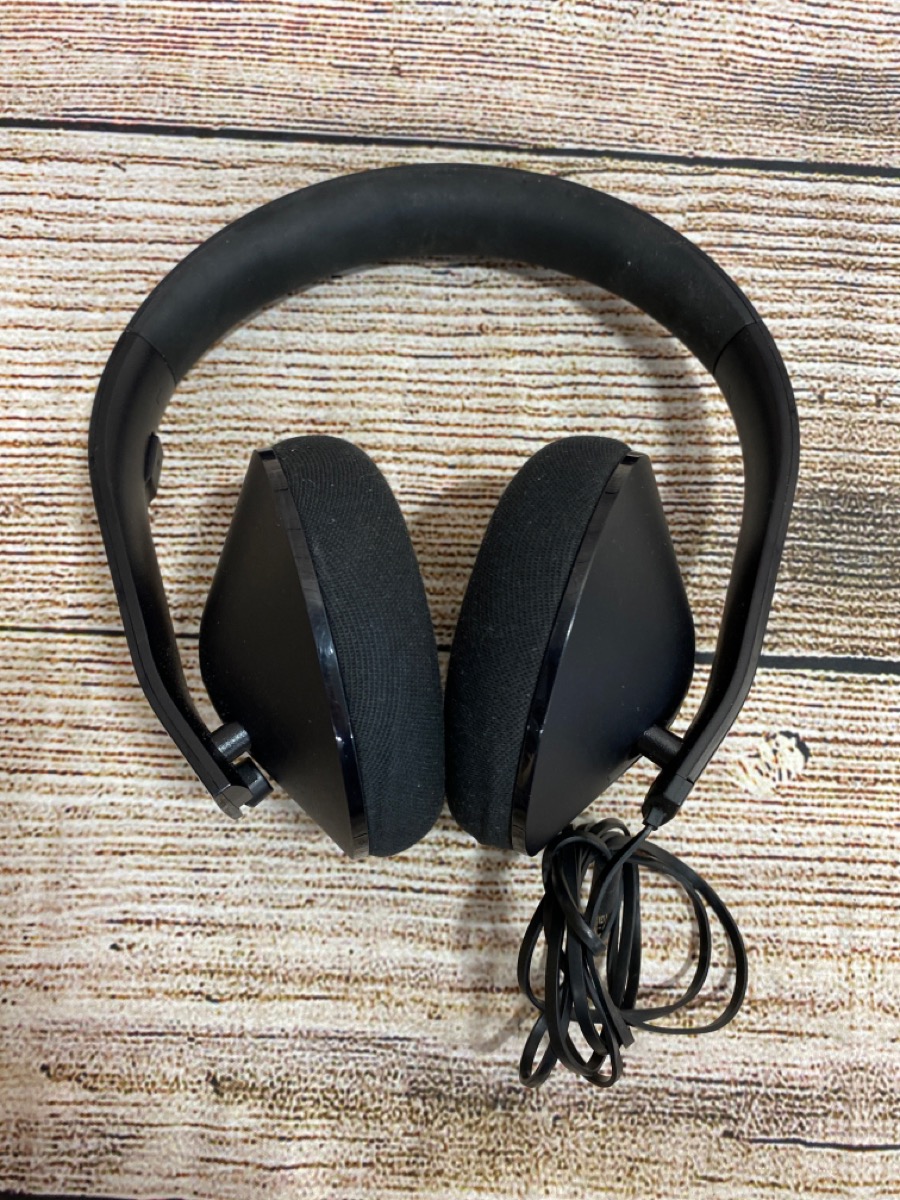 XBOX ONE WIRED HEADSET Good Buya