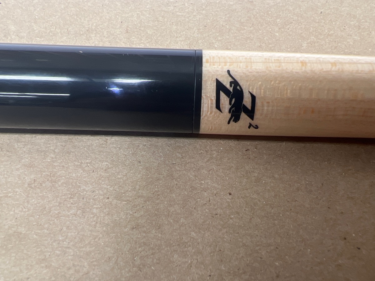 PREDATOR POOL CUE ROADLINE SNEAKY PETE TWOPIECE POOL CUE Like New