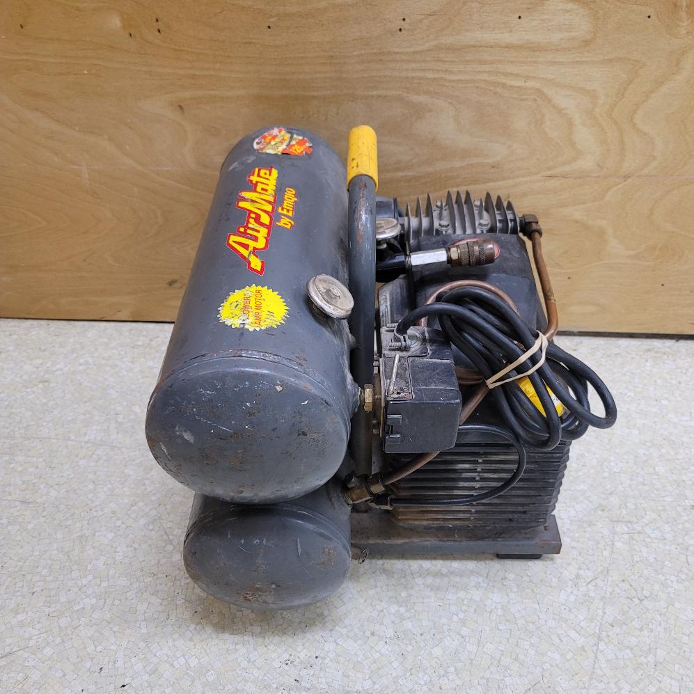 EMGLO PRODUCTS TWIN TANK AIR COMPRESSOR (le kp) Good Buya