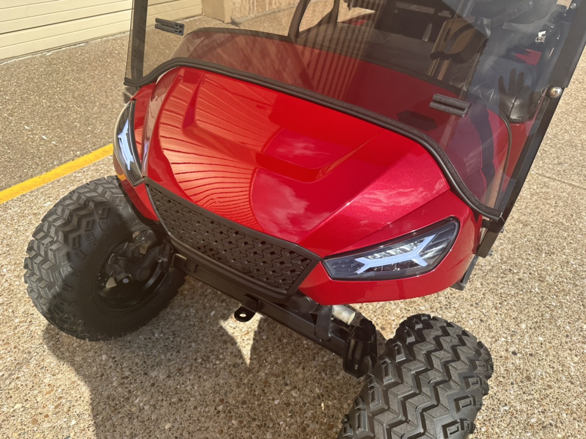 GAS POWERED EZGO GOLF CART KAWASAKI MOTOR, LIFT KIT, TURN SIGNALS