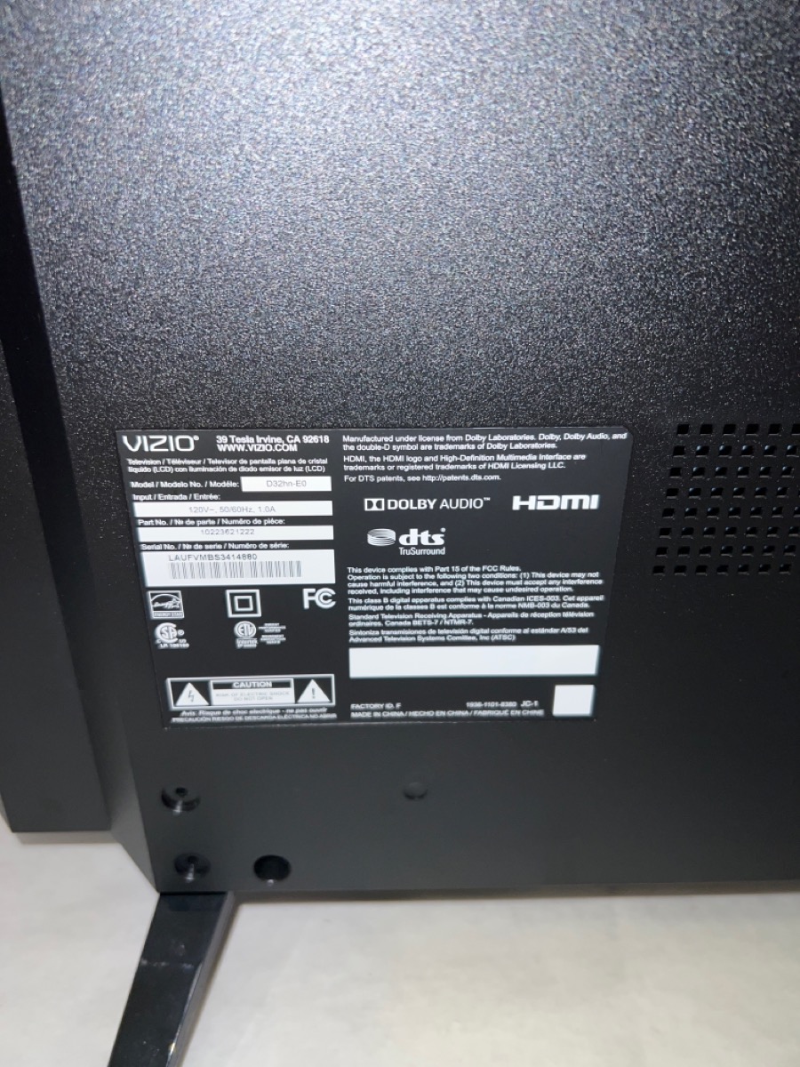 VIZIO D32HNEO 32 INCH FLAT SCREEN TV Like New Buya