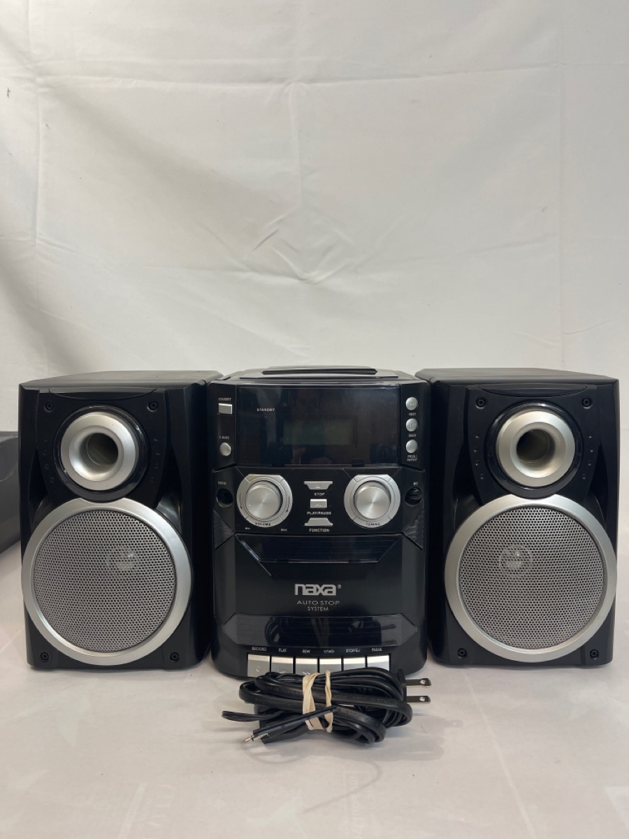 NAXA NPB426 PORTABLE CD PLAYER WITH AM/FM STEREO RADIO, CASSETTE