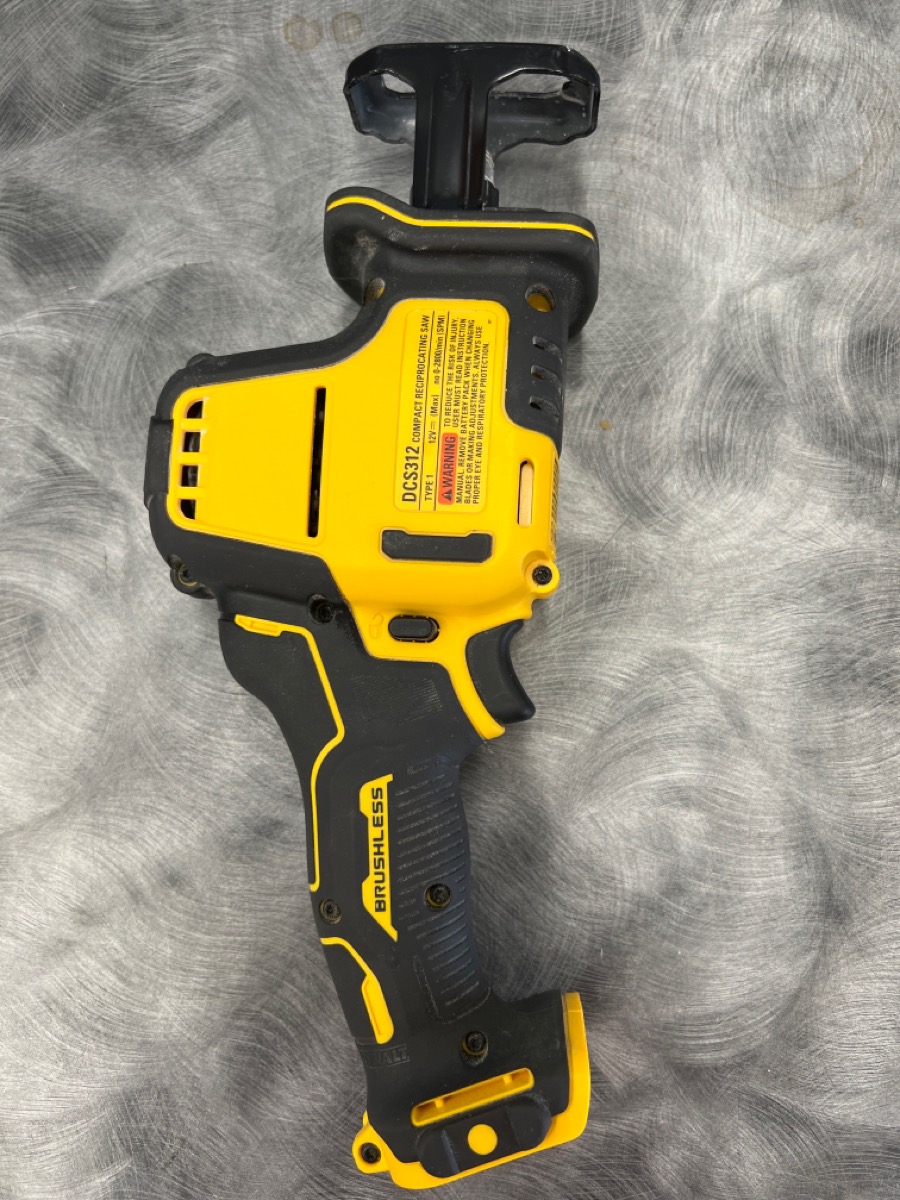 DEWALT COMPACT RECIPROCATING SAW MODELDCS312 *BARE TOOL* Very Good Buya