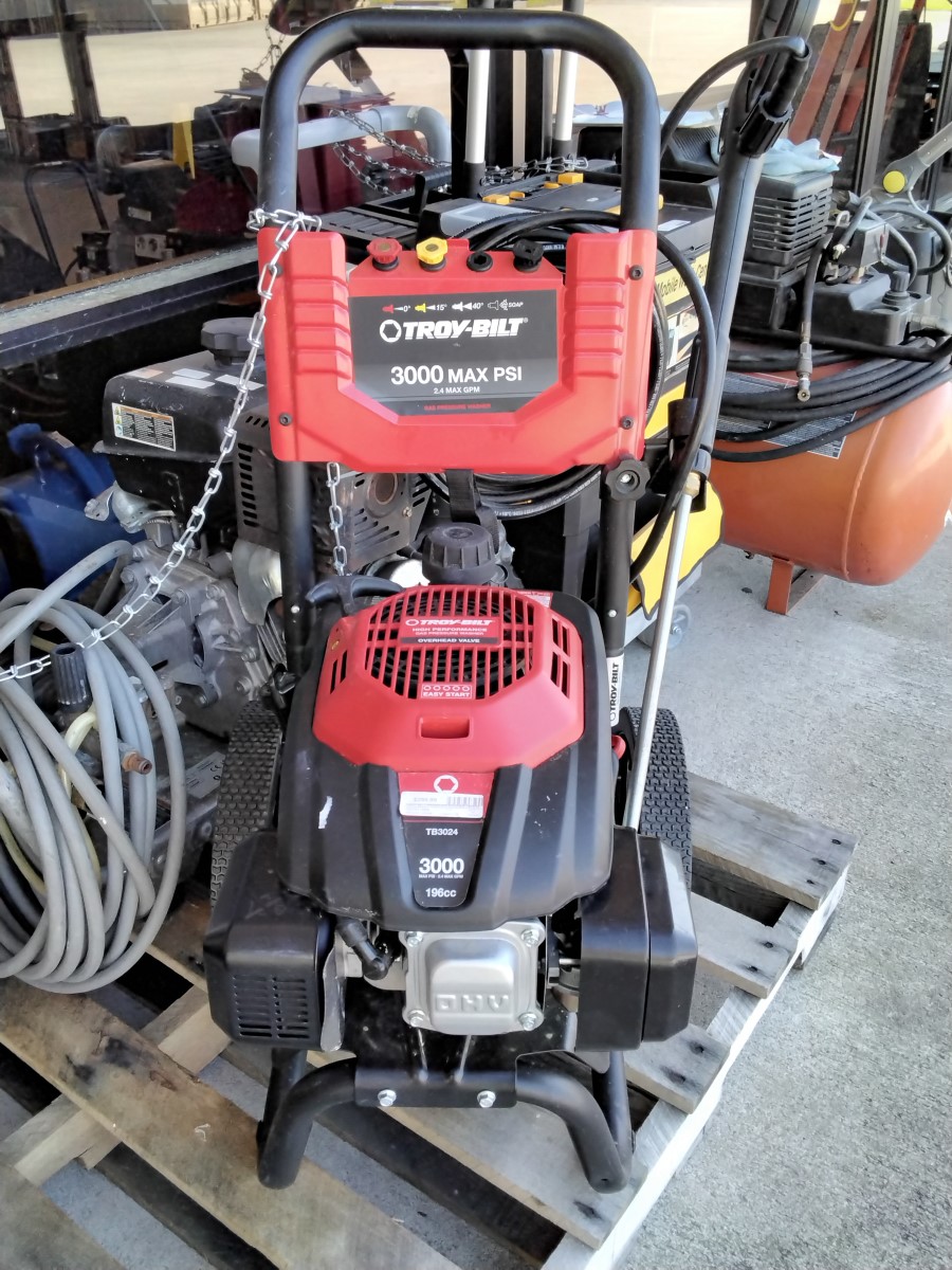 TROY BILT COLD WATER PRESSURE WASHER TB3024 3000 PSI 2.4 GPM