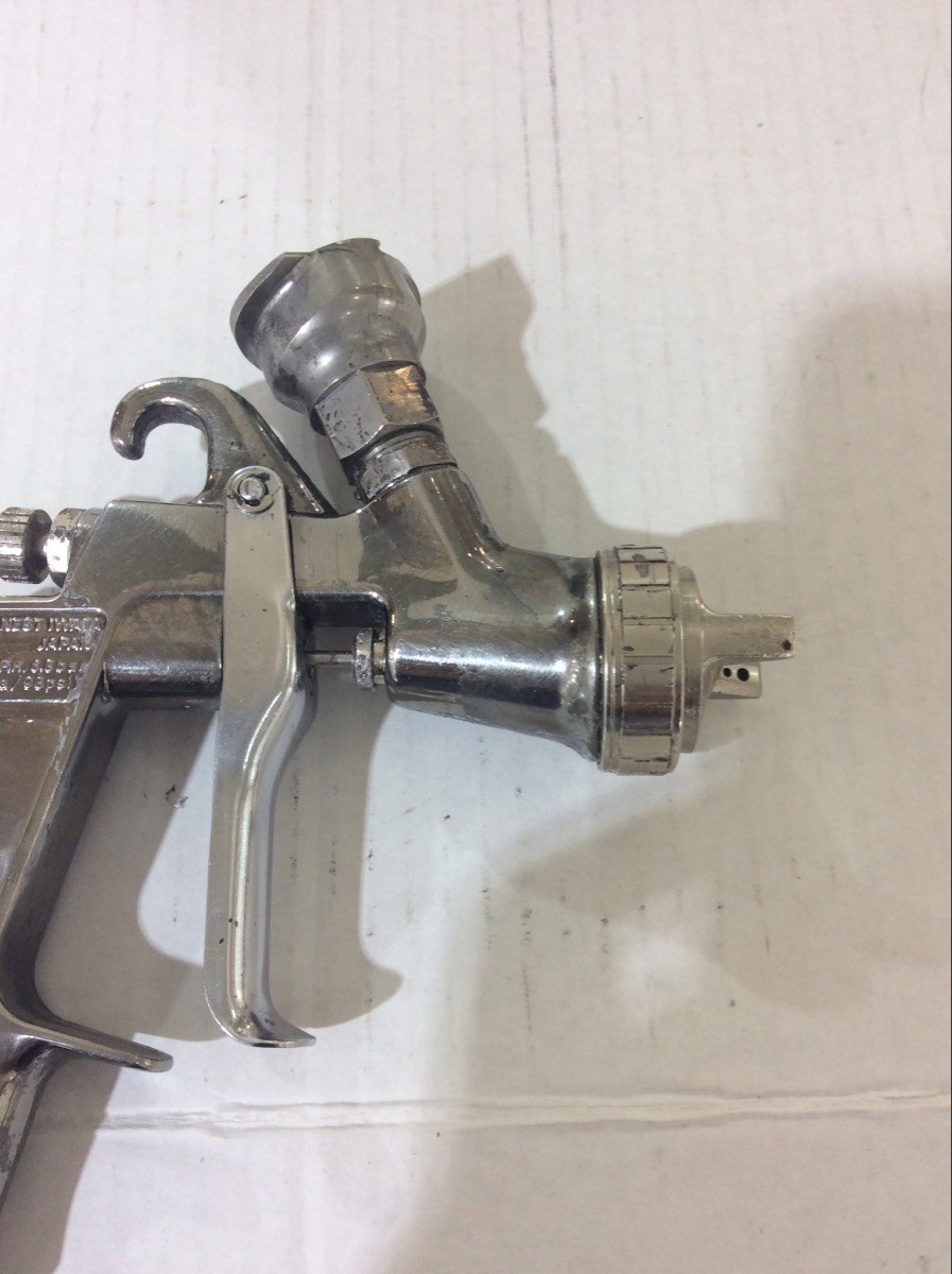 Anest Iwata Basecoat Auto Body Paint Spray Gun LPH400 CG (Gun Only