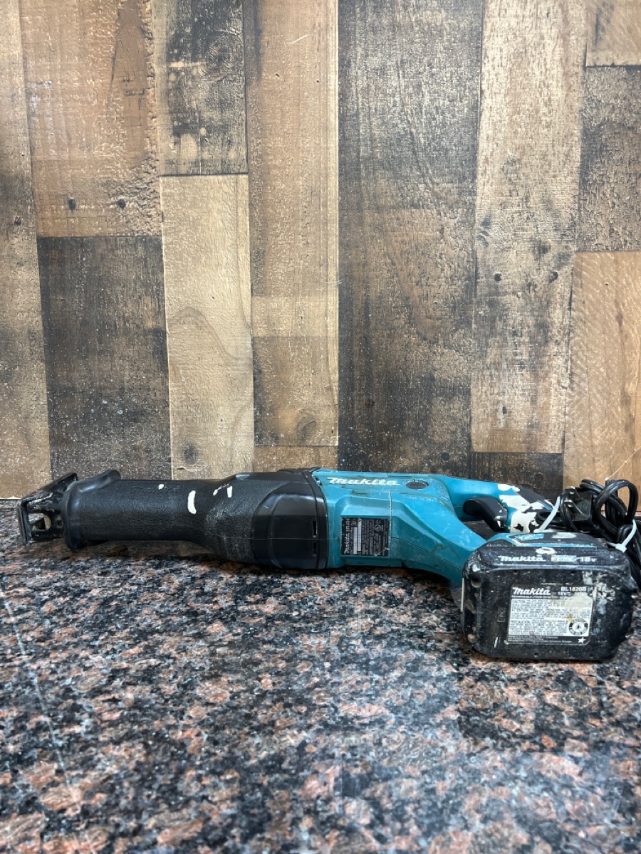 MAKITA XRJ05 18V RECIPROCATING SAWZALL KIT (2.0AH BATTERY & CHARGER