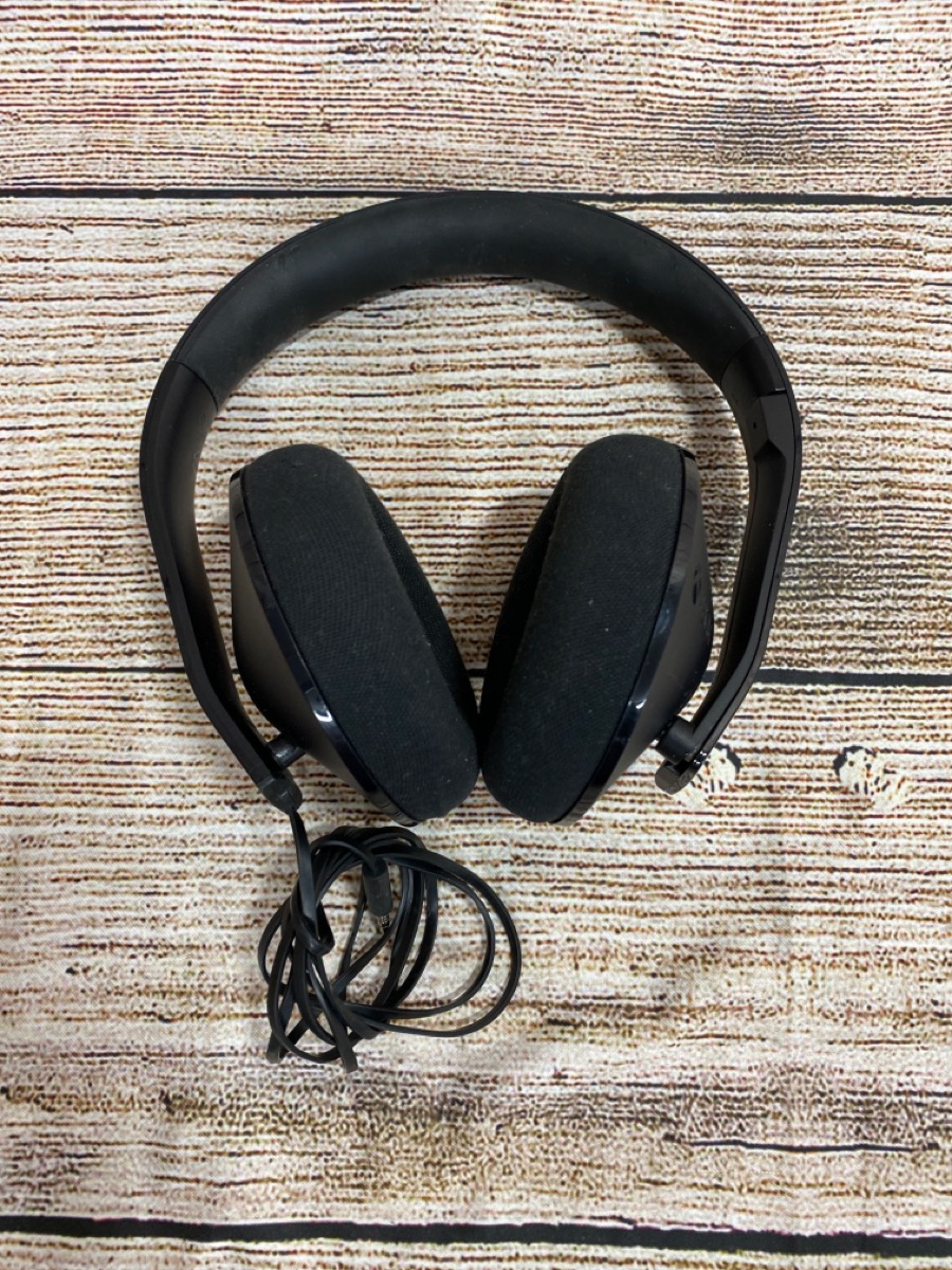 XBOX ONE WIRED HEADSET Good Buya