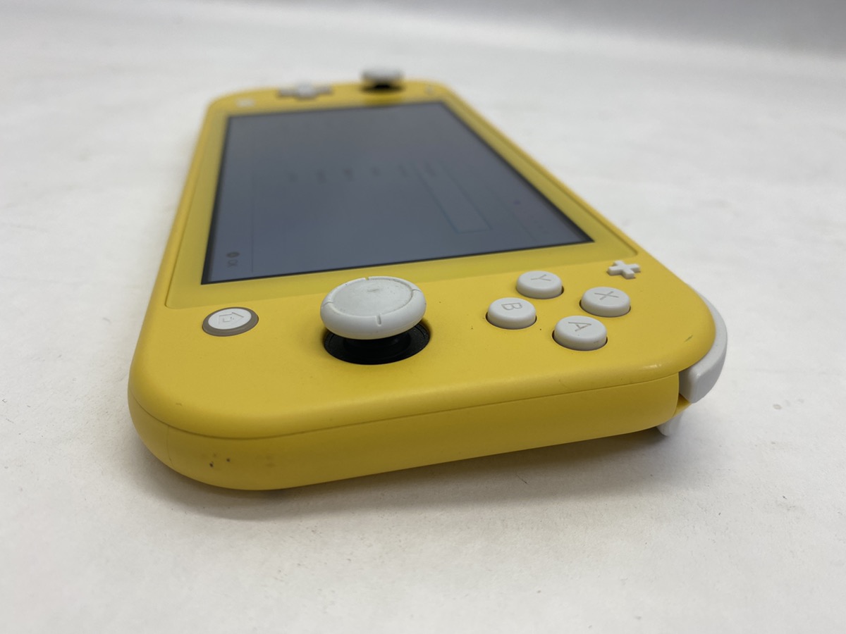 Nintendo Switch Lite Yellow Handheld Console HDH001 (Mint Conditon