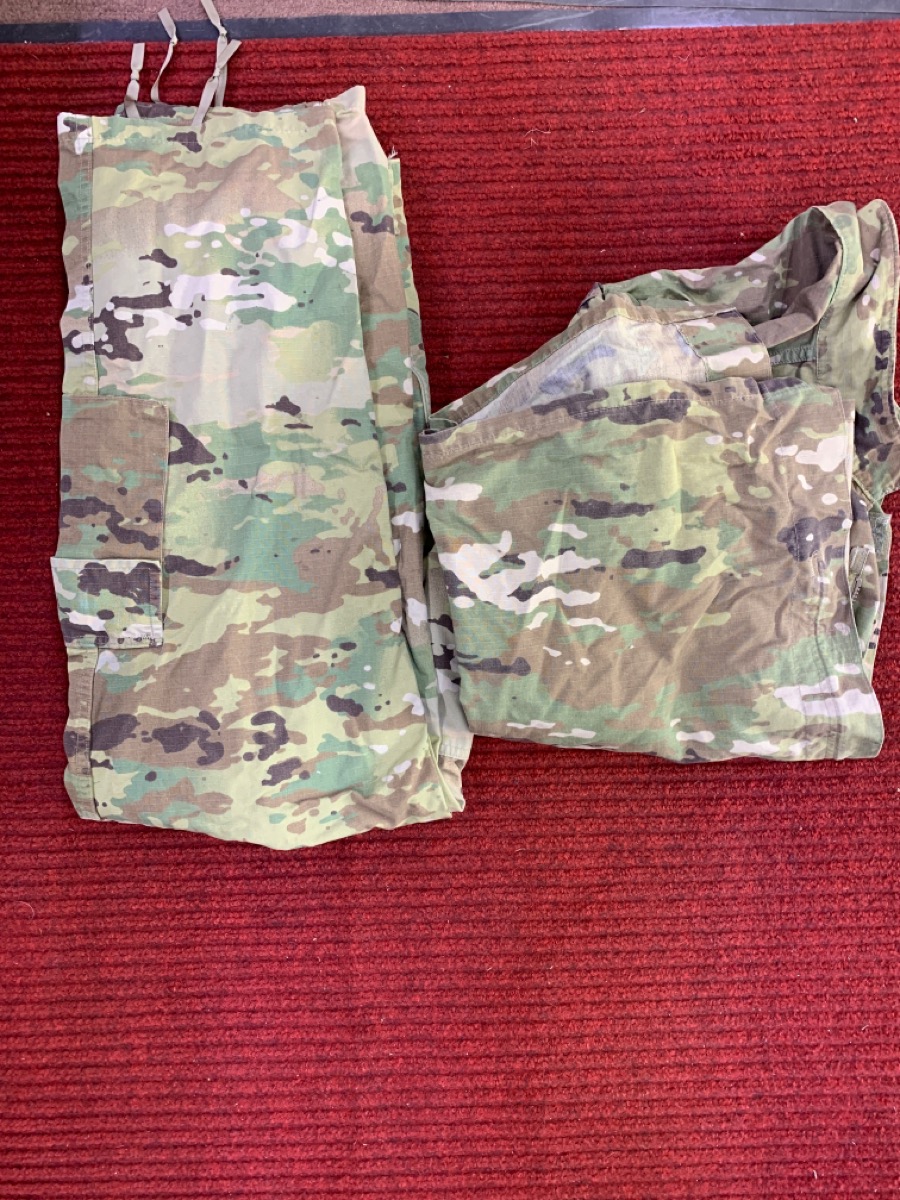 GENUINE ARMY COMBAT UNIFORM MILITARY FATIGUES. Good Buya