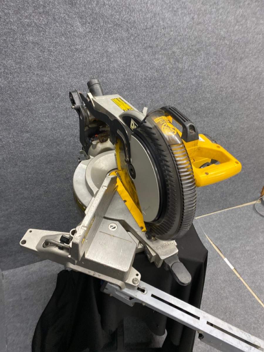 DEWALT DW715 Good | Buya