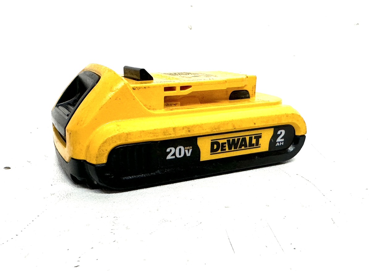 DeWalt 20v 2AH Battery Model DCB203 Good Central Mega Pawn Ontario