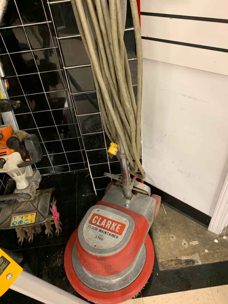 CLARKE FLOOR MAINTAINER 1700HD Good Buya