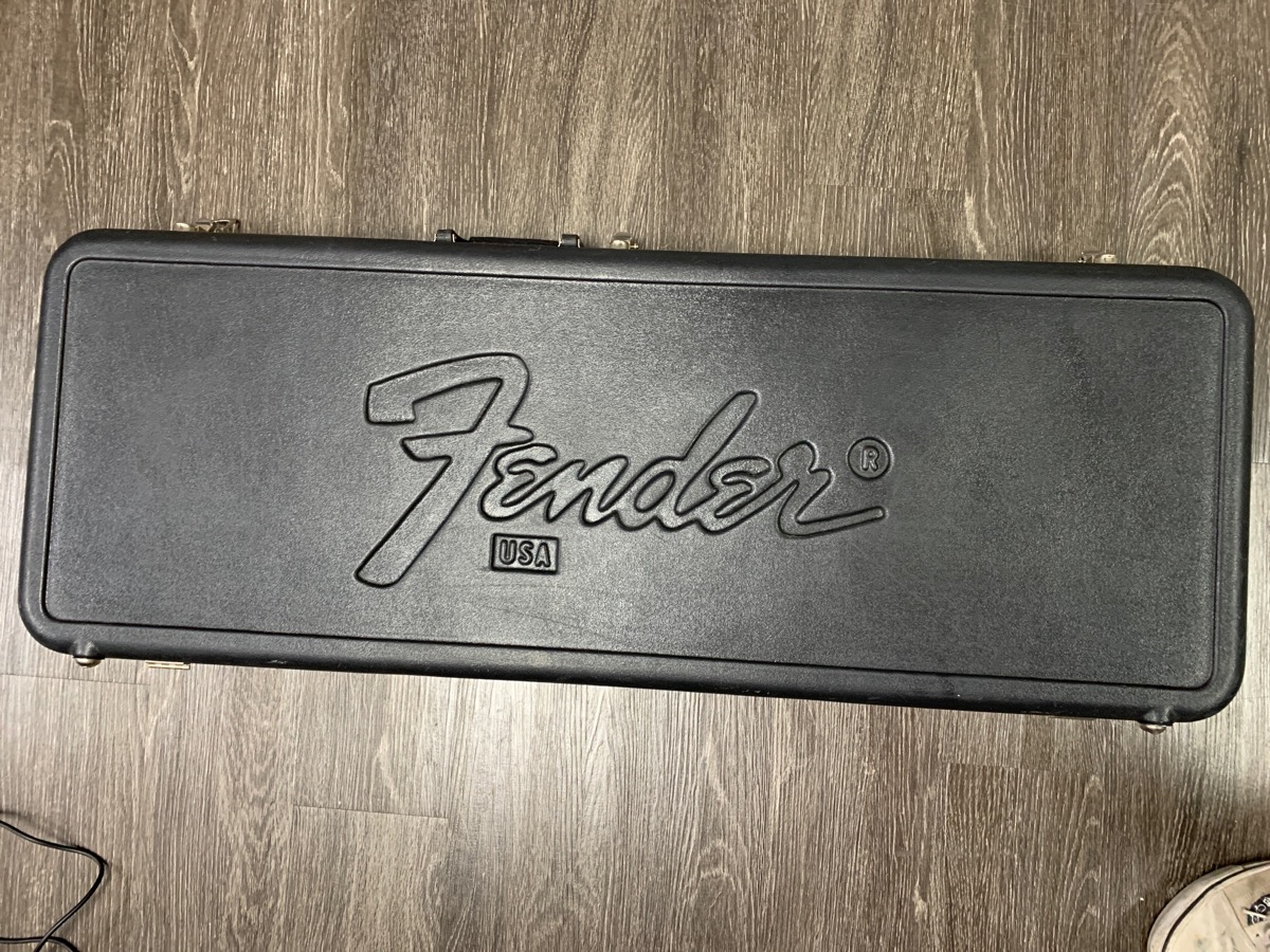 FENDER HARDSHELL GUITAR CASE FOR STRAT/TELECASTER Very Good Buya