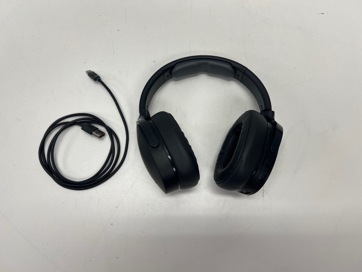 Black Skullcandy Noise Cancelling Hesh ANC Headphones With Charger Good