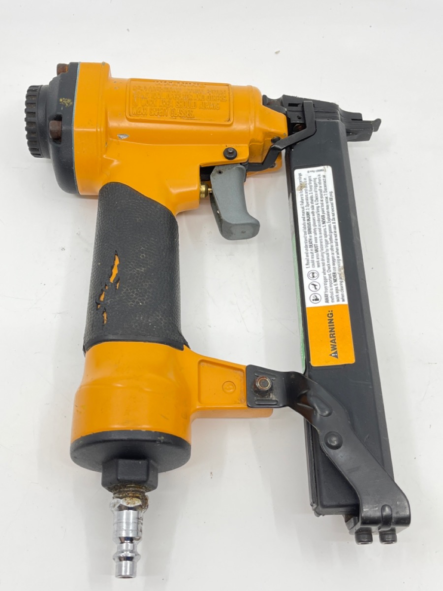 Bostitch SB100SX Finish Stapler 18 Gauge Very Good Buya