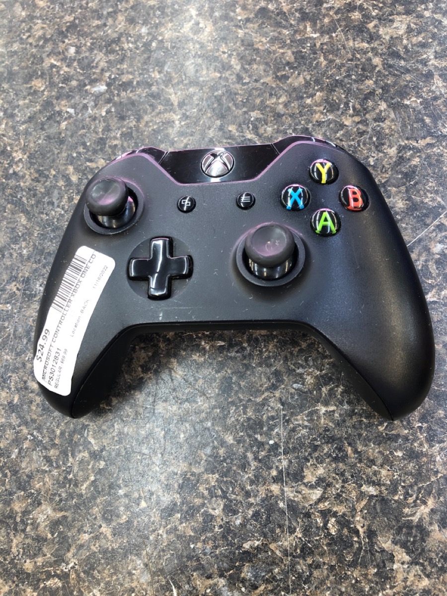 MICROSOFT XBOX ONE CONTROLLER WIRELESS 1708, FOR PARTS, USED, THUMBPAD