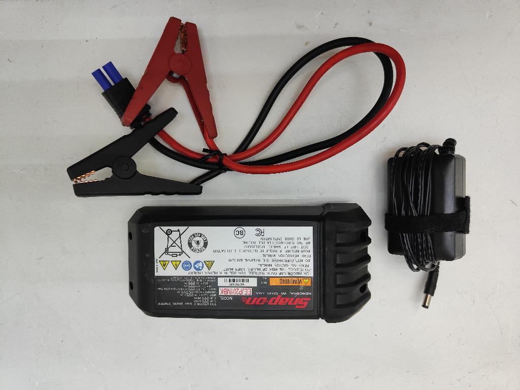 SnapOn Tools EEJP201MBK 12v Lithium Compact Engine Starter Volt Jumper