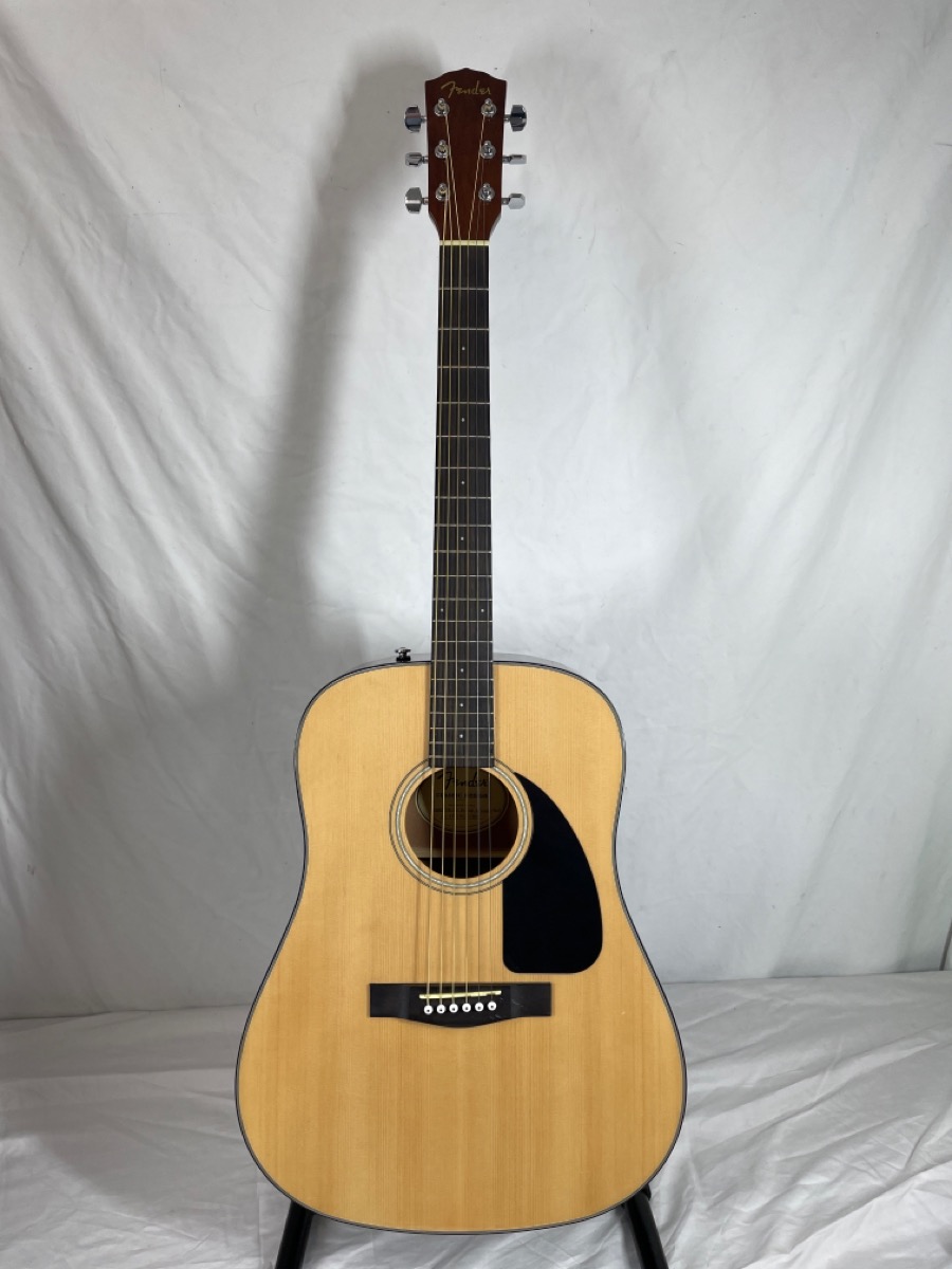 Fender CD60 Dreadnought Acoustic Guitar with Hard Case Very Good