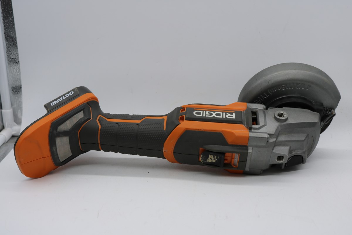 RIDGID TOOLS R86042 18V 41/2" CORDLESS ANGLE GRINDER Very Good Buya