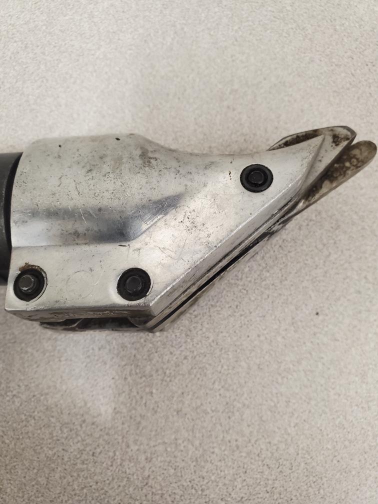 Inline Air Shears Straight & Contour Cuts in Sheet Metal Very Good