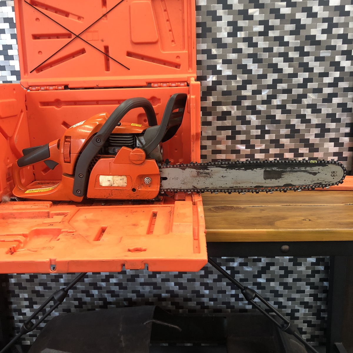HUSQVARNA CHAINSAW 445 GASOLINE POWERED 18 INCH CHAIN Acceptable Buya