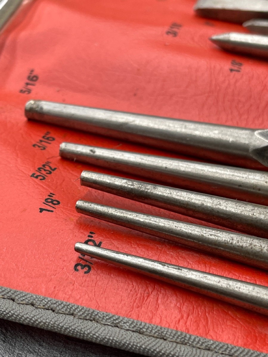 SNAPON PUNCH/CHISEL SET *MISSING 8 PIECES* Acceptable Buya