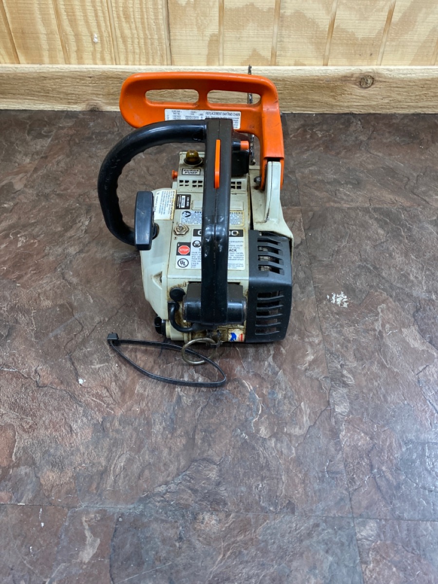ECHO,CHAINSAW,TOOL,CS300,LAWN AND GARDEN Good Buya