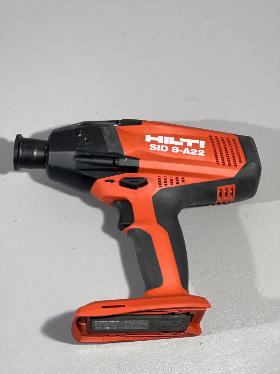 HILTI SID 8A22 22 VOLT 7/16" HEX IMPACT DRIVER, 1 BATTERY, CHARGER AND