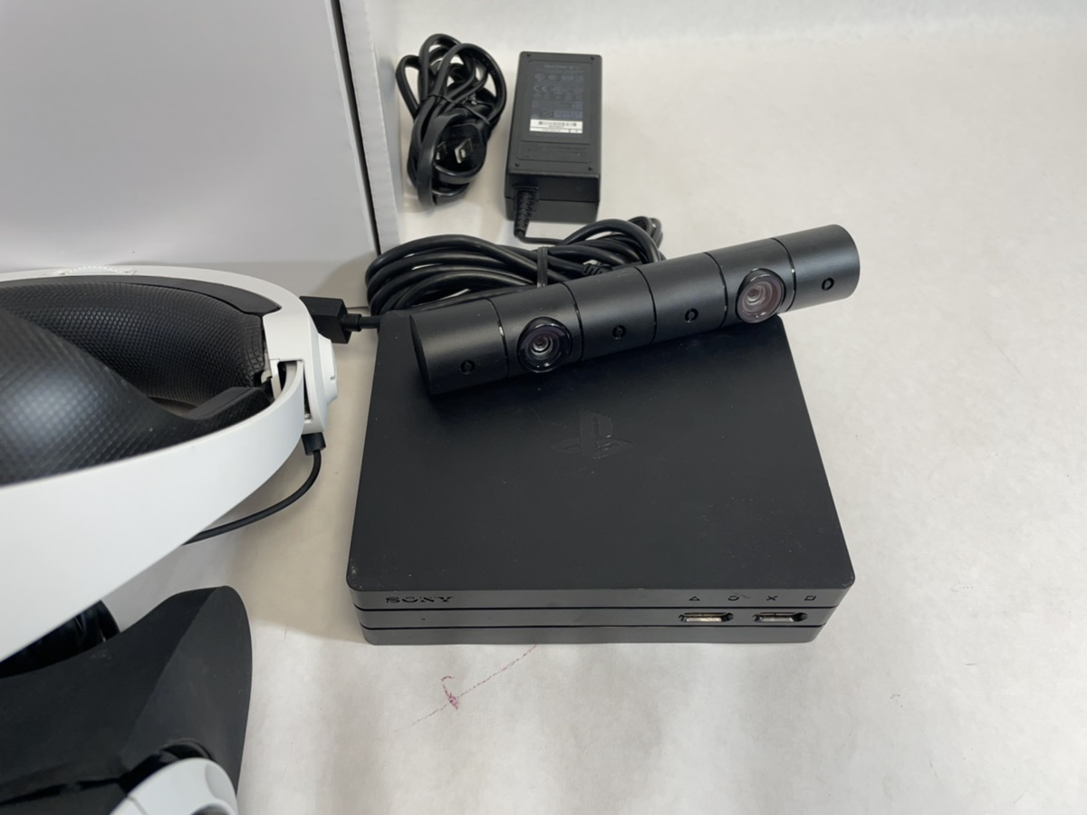 Sony PlayStation VR PS4 2nd Gen Virtual Reality Headset Bundle CUHZVR2