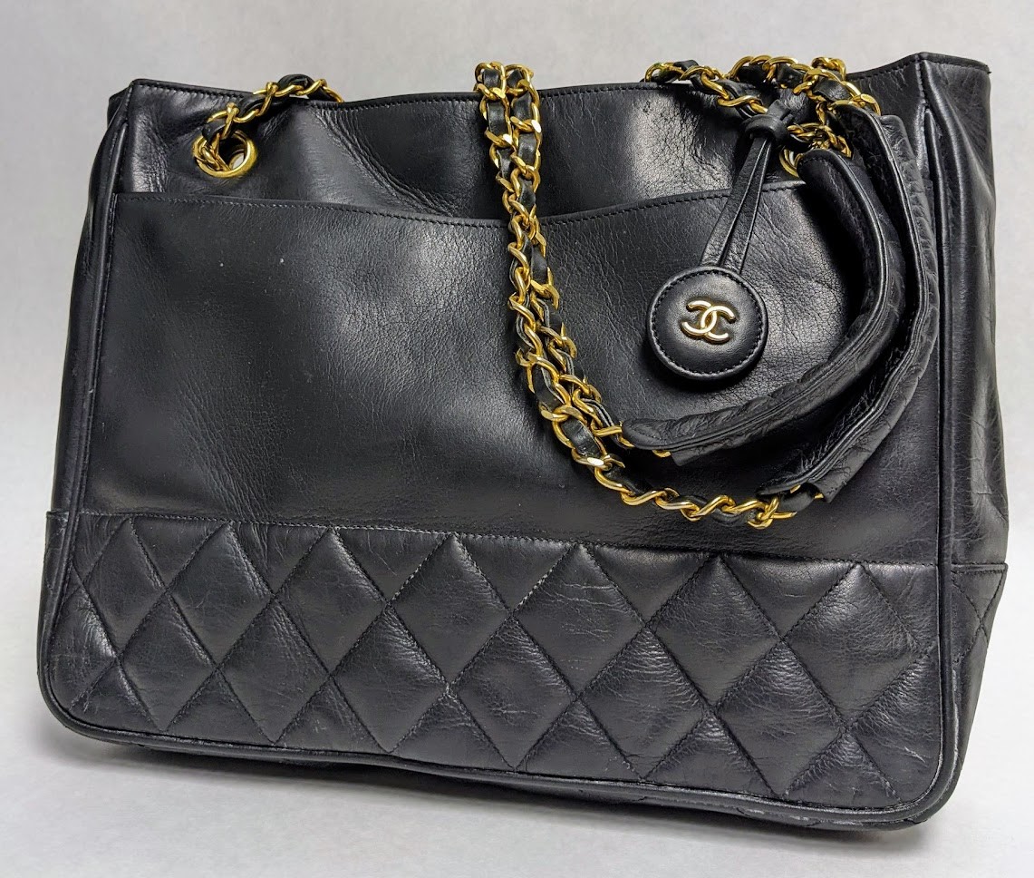 CHANEL Matelasse Quilted Black Vintage Shoulder Tote Good Heartland