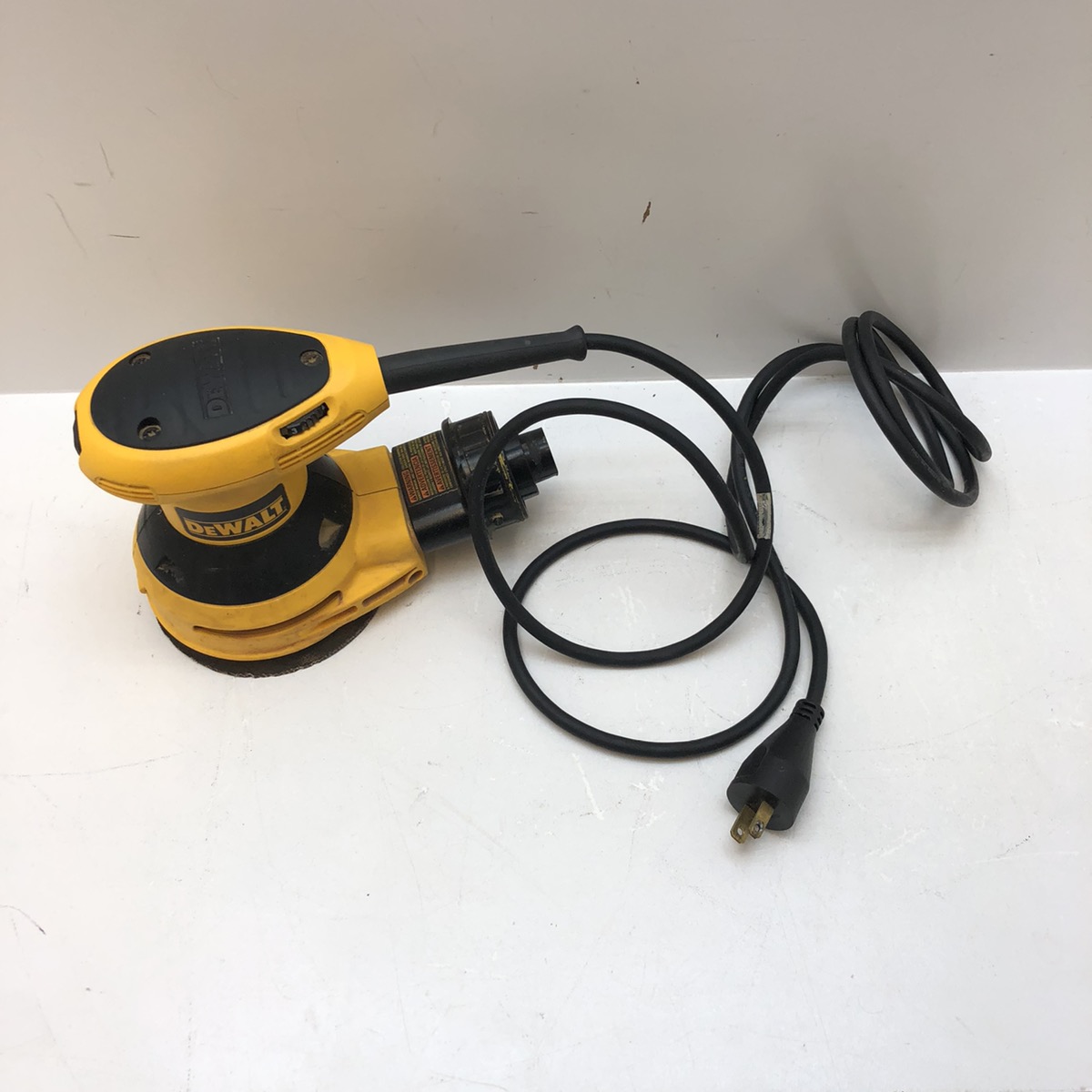 DeWalt D26453 Corded Electric 5" Variable Speed Random Orbital