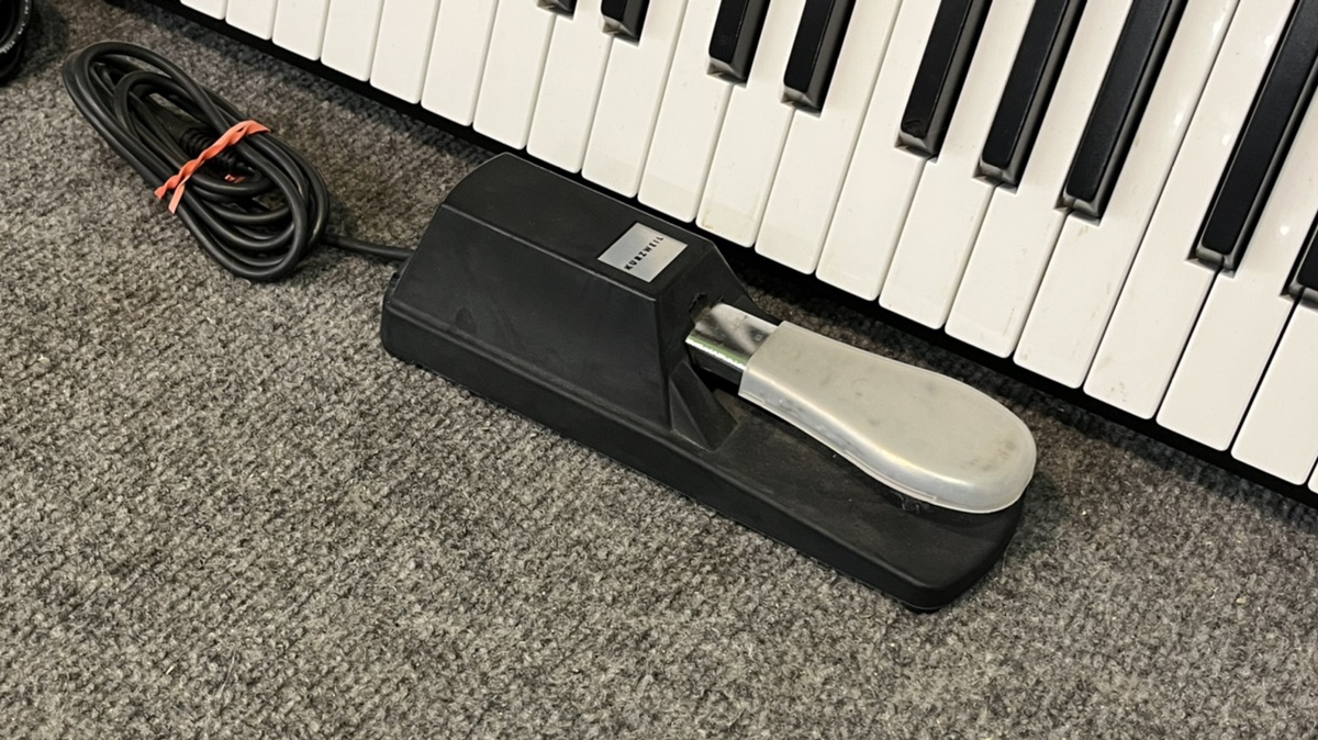 Kurzweil PC2x 88 Weighted Key Performance Controller Keyboard w/ Foot