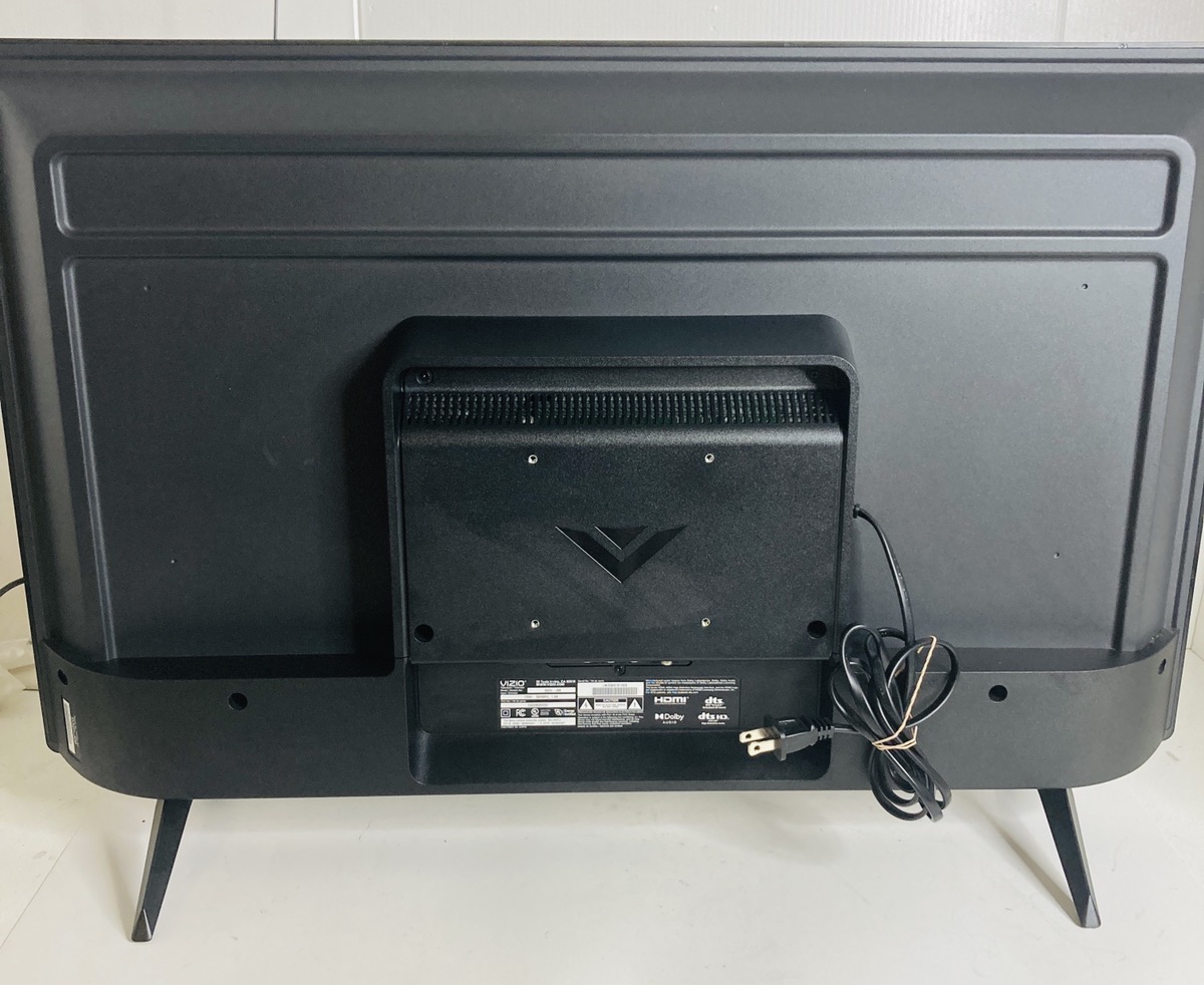 VIZIO D32HJ09 (STORE PICK UP ONLY) Good Buya