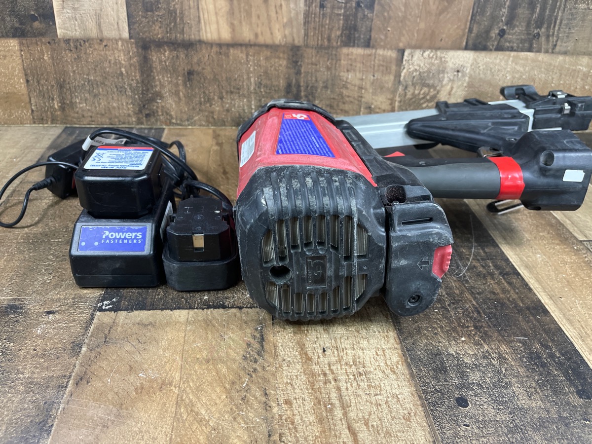 POWERS FASTENERS TrakIt C5 Gas Nailer Long and Short Track Good Buya